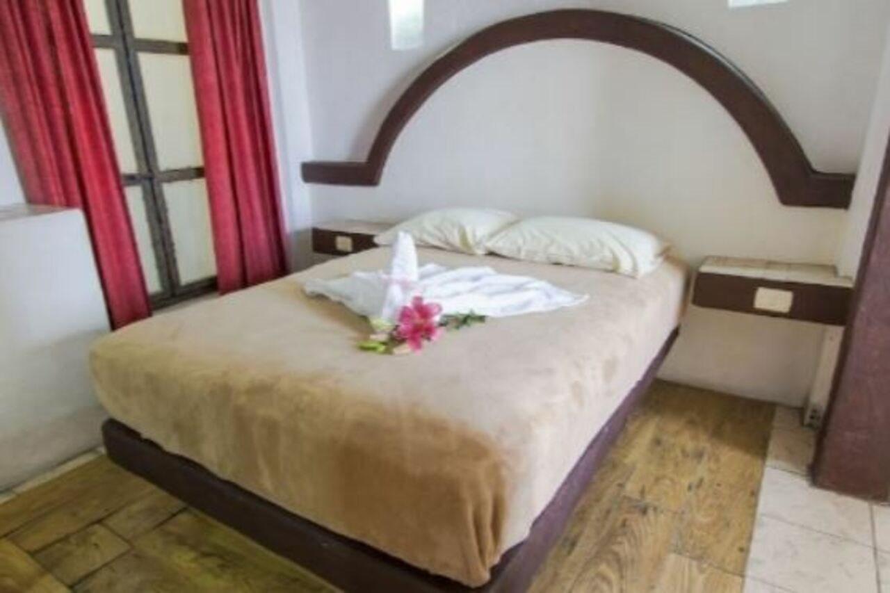 Hotel Plaza Morelia Bagian luar foto
