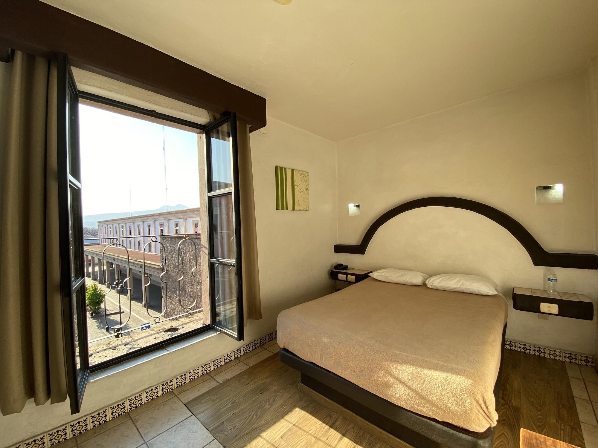 Hotel Plaza Morelia Bagian luar foto