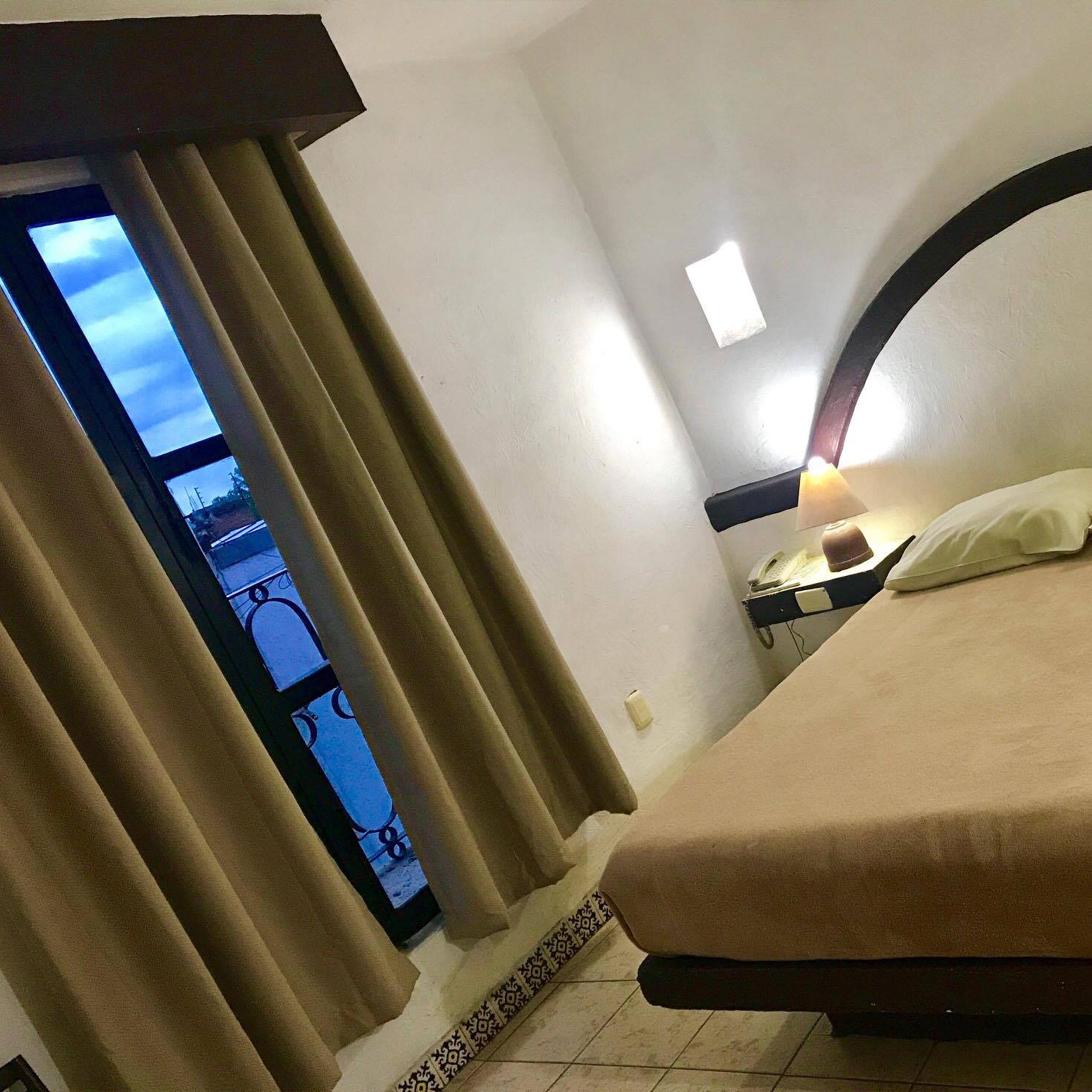 Hotel Plaza Morelia Bagian luar foto