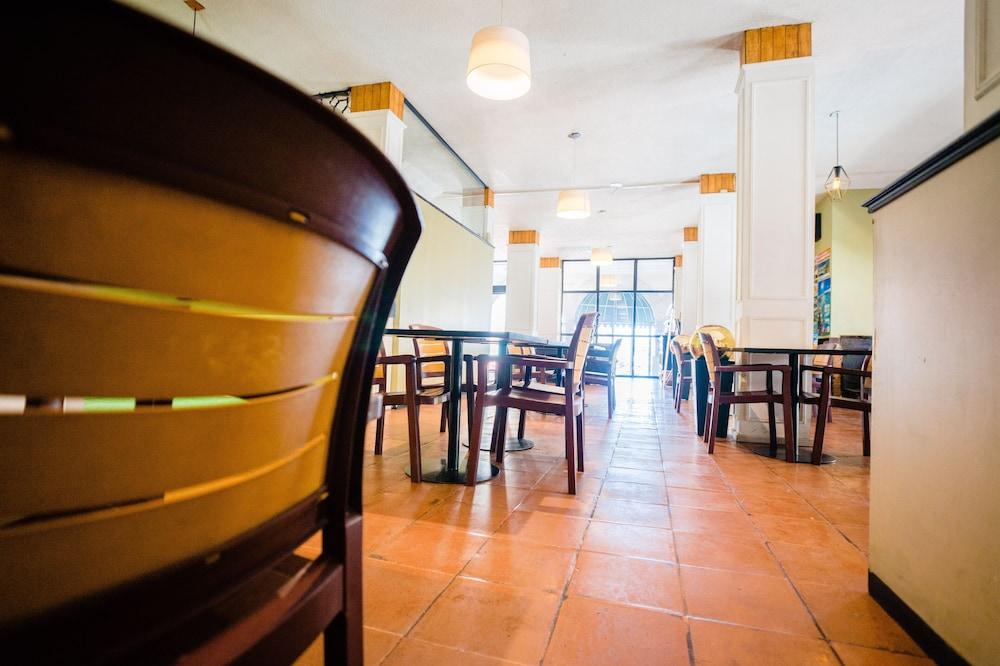 Hotel Plaza Morelia Bagian luar foto