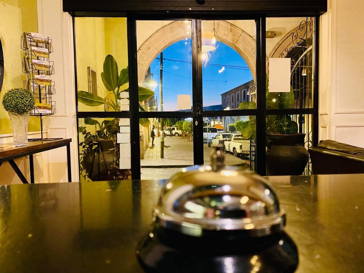 Hotel Plaza Morelia Bagian luar foto